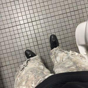 Meet your Posher, Tomas